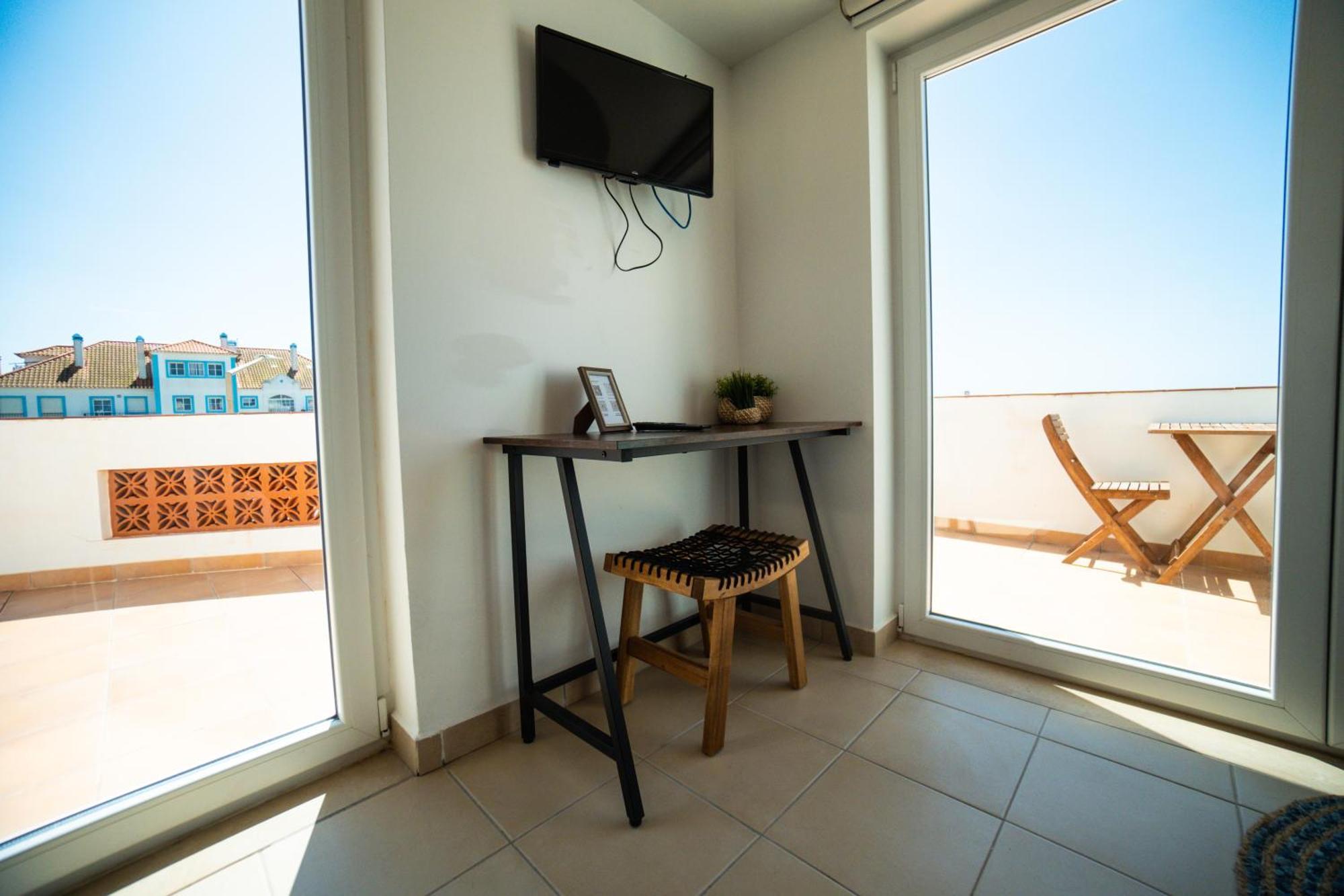 Alex Surf Hostel Baleal Exterior photo