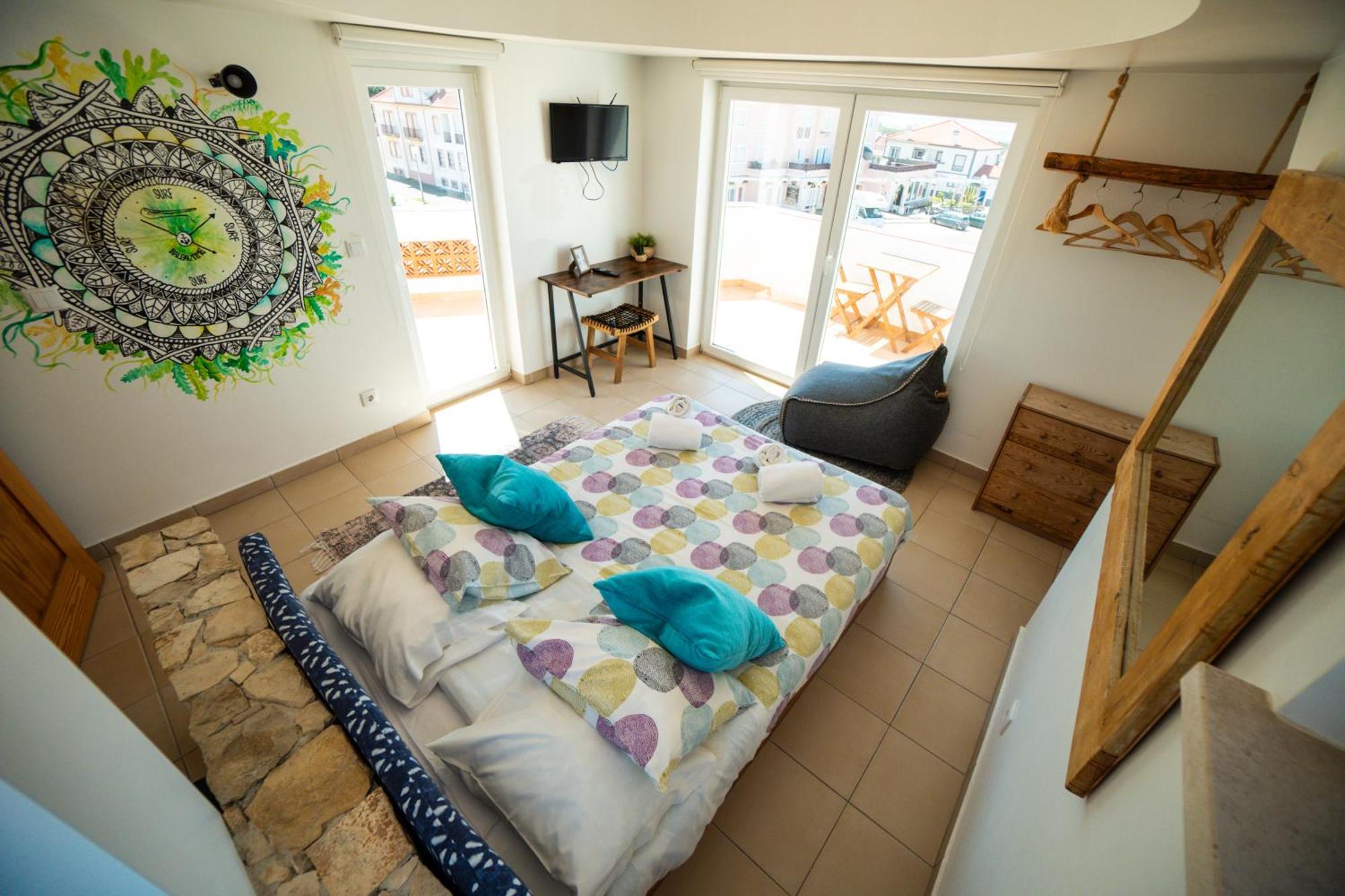 Alex Surf Hostel Baleal Exterior photo